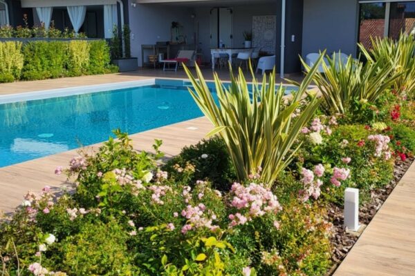 realizzazione aiuole by Solaria Giardini